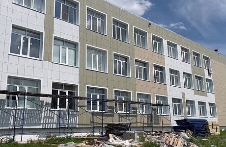 В Богословке идет масштабный капитальный ремонт школы имени С.А.Суркова